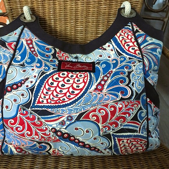 Bundle - Vera Bradley 2 Totes/Handbags & Travel Cosmetic Bag - Picture 2 of 12